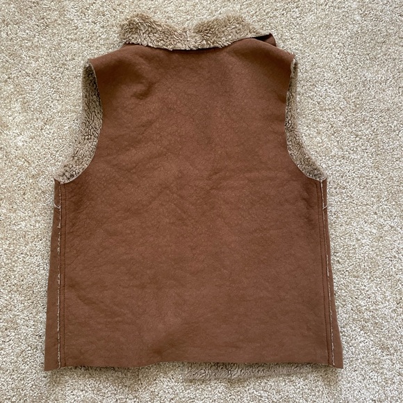 Zara brown faux suede fur vest - Picture 3 of 4